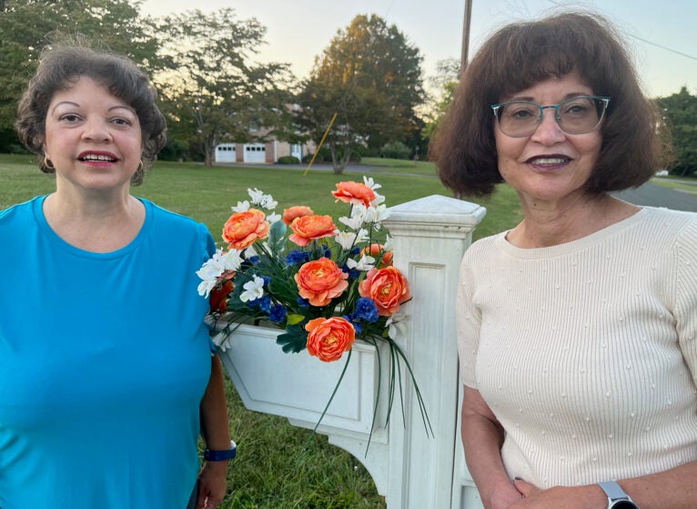 (l-r) Laura McCoy and Joanne McCoy Davis