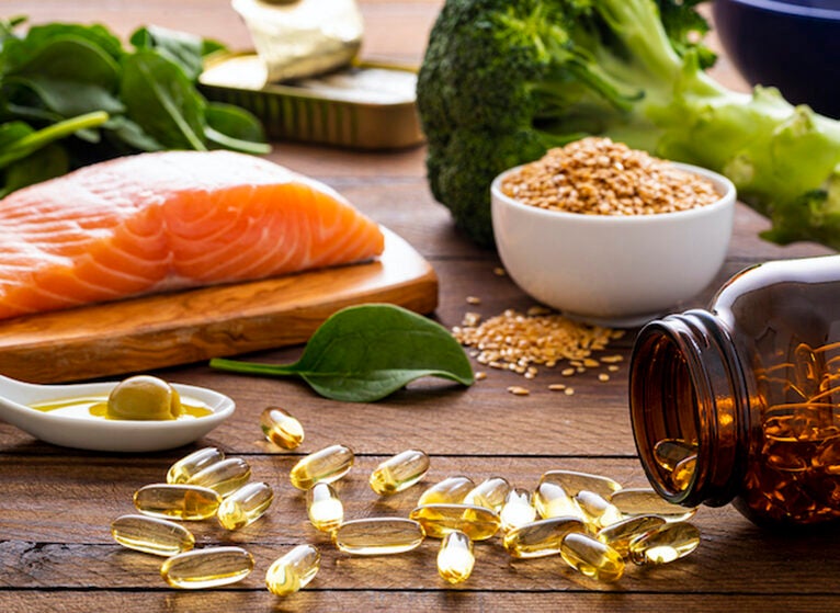 Fish oil capsules and diet rich in omega-3