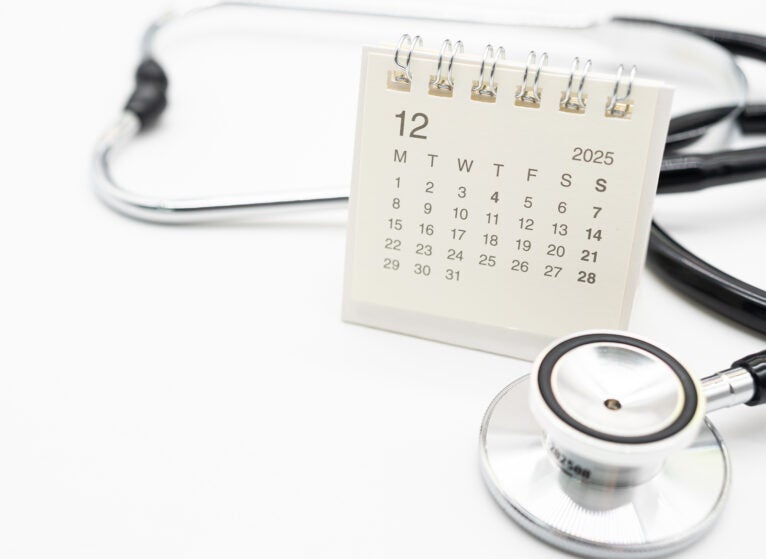 2025_calendar_stethoscope