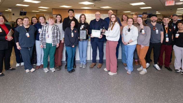 2026-DAISY-TEam-Award_STICU_UVA-Health_group