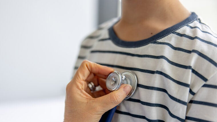 Pediatrics_pediatrician_stethoscope_child
