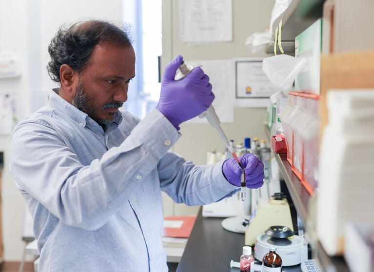 Hari-Prasad-Osuru-PhD_UVA-School-of-Medicine_lab